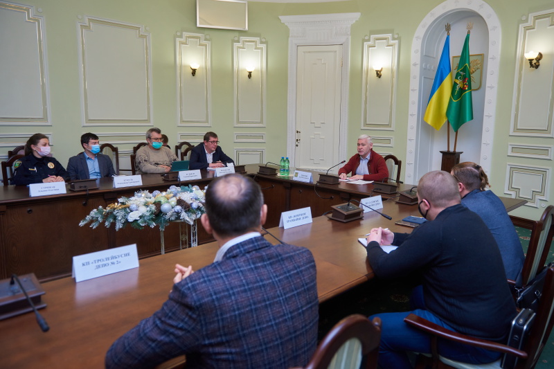 Водії громадського транспорту видаватимуть пасажирам маски
