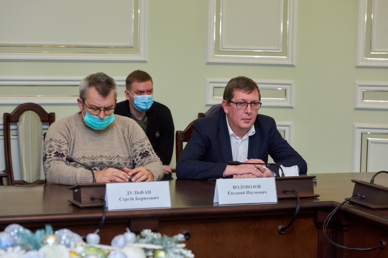 Водії громадського транспорту видаватимуть пасажирам маски