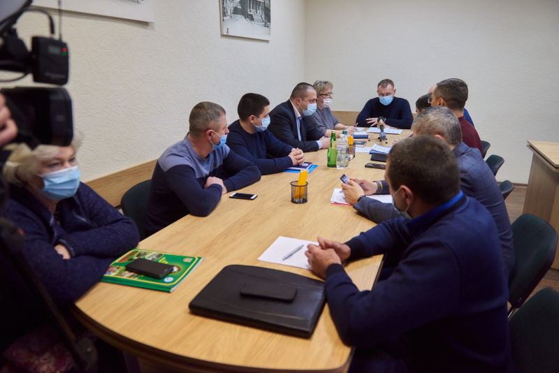 Розчищення під'їздів до лікарень і дитсадків: у місті спланували роботу під час снігопаду
