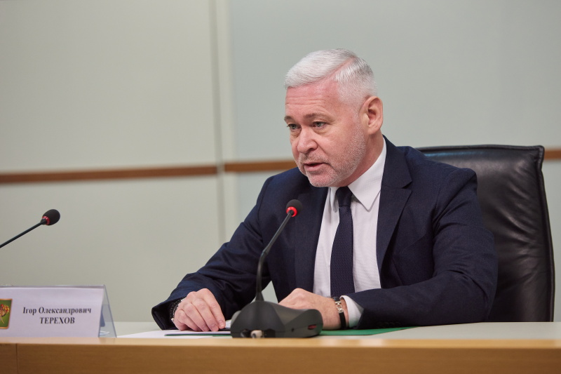 Місто виплачує матеріальну компенсацію вчителям і медпрацівникам, які захворіли на COVID-19