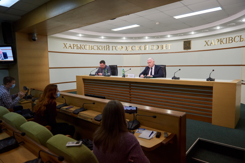 Місто виплачує матеріальну компенсацію вчителям і медпрацівникам, які захворіли на COVID-19
