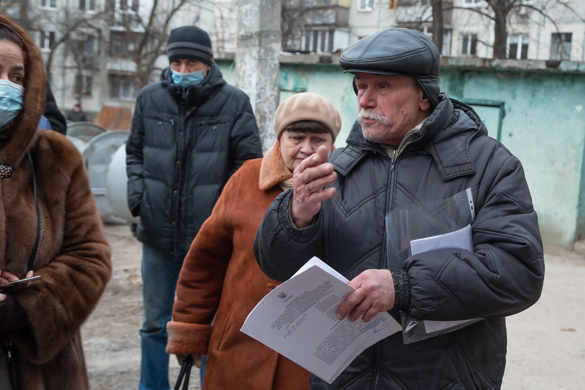 Міська влада допоможе харків'янам, які купили житло в недобудові на проспекті Перемоги