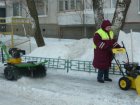 Майже 2 тисячі працівників прибирають сніг на вулицях і у дворах Харкова