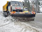 На дорогах Харкова працюють близько 100 снігоприбиральних машин