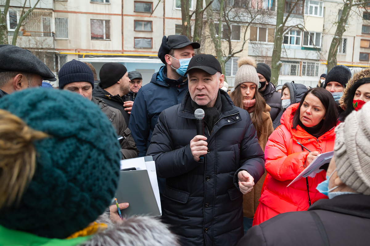 Ремонт доріг і новий дитячий садок: Ігор Терехов зустрівся з жителями Слобідського району