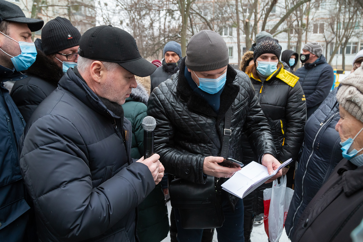 Ремонт доріг і новий дитячий садок: Ігор Терехов зустрівся з жителями Слобідського району