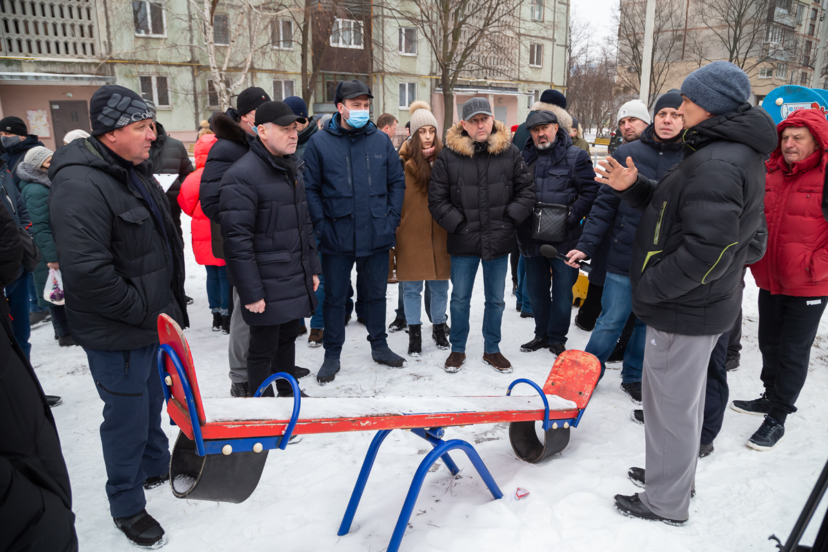 Ремонт доріг і новий дитячий садок: Ігор Терехов зустрівся з жителями Слобідського району