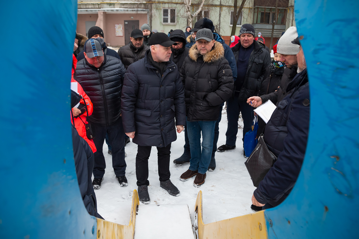 Ремонт доріг і новий дитячий садок: Ігор Терехов зустрівся з жителями Слобідського району