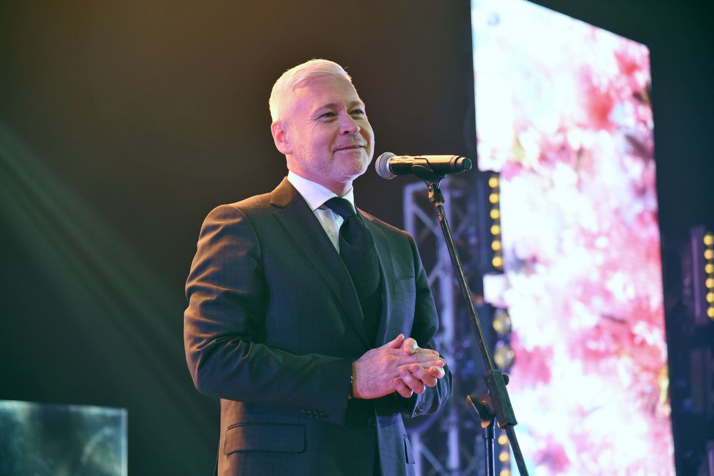Ігор Терехов привітав харків'янок зі святом весни