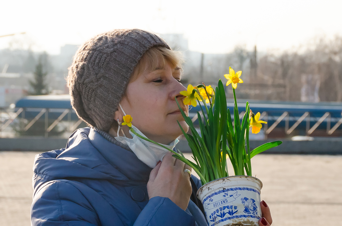 Харківським лікарям передали квіти