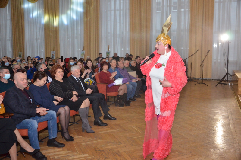 У районах міста відзначають День працівників житлово-комунального господарства