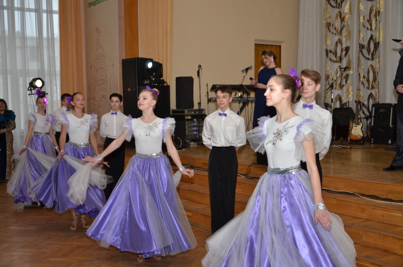У районах міста відзначають День працівників житлово-комунального господарства
