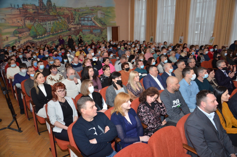 У районах міста відзначають День працівників житлово-комунального господарства