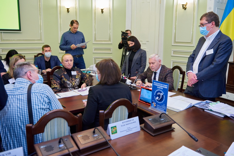 Ігор Терехов зустрівся зі співробітниками Національного фармацевтичного університету