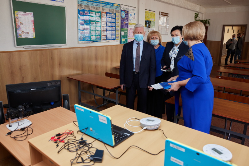 У найбільшій школі Немишлянського району відремонтують спортзал