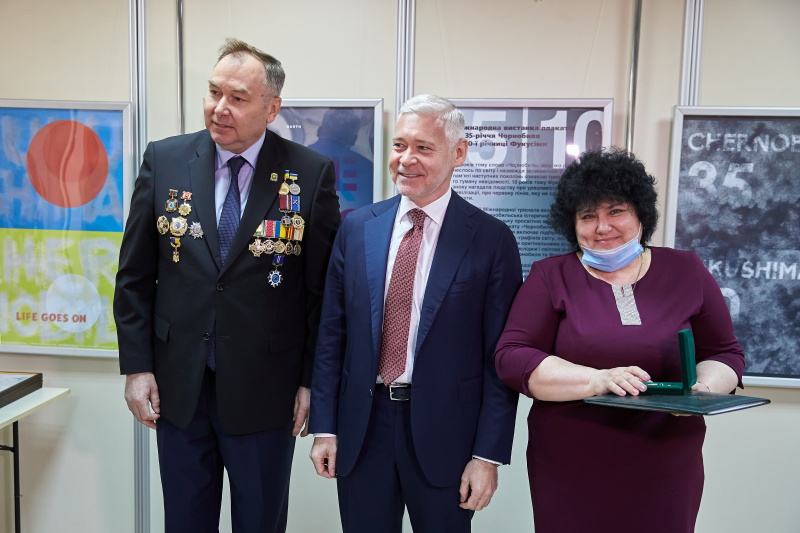 Ігор Терехов зустрівся з харківськими чорнобильцями та вручив їм нагороди