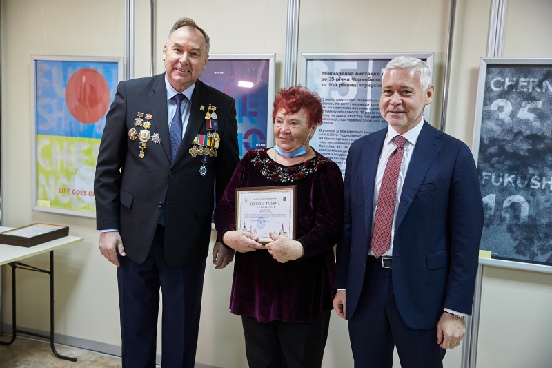 Ігор Терехов зустрівся з харківськими чорнобильцями та вручив їм нагороди