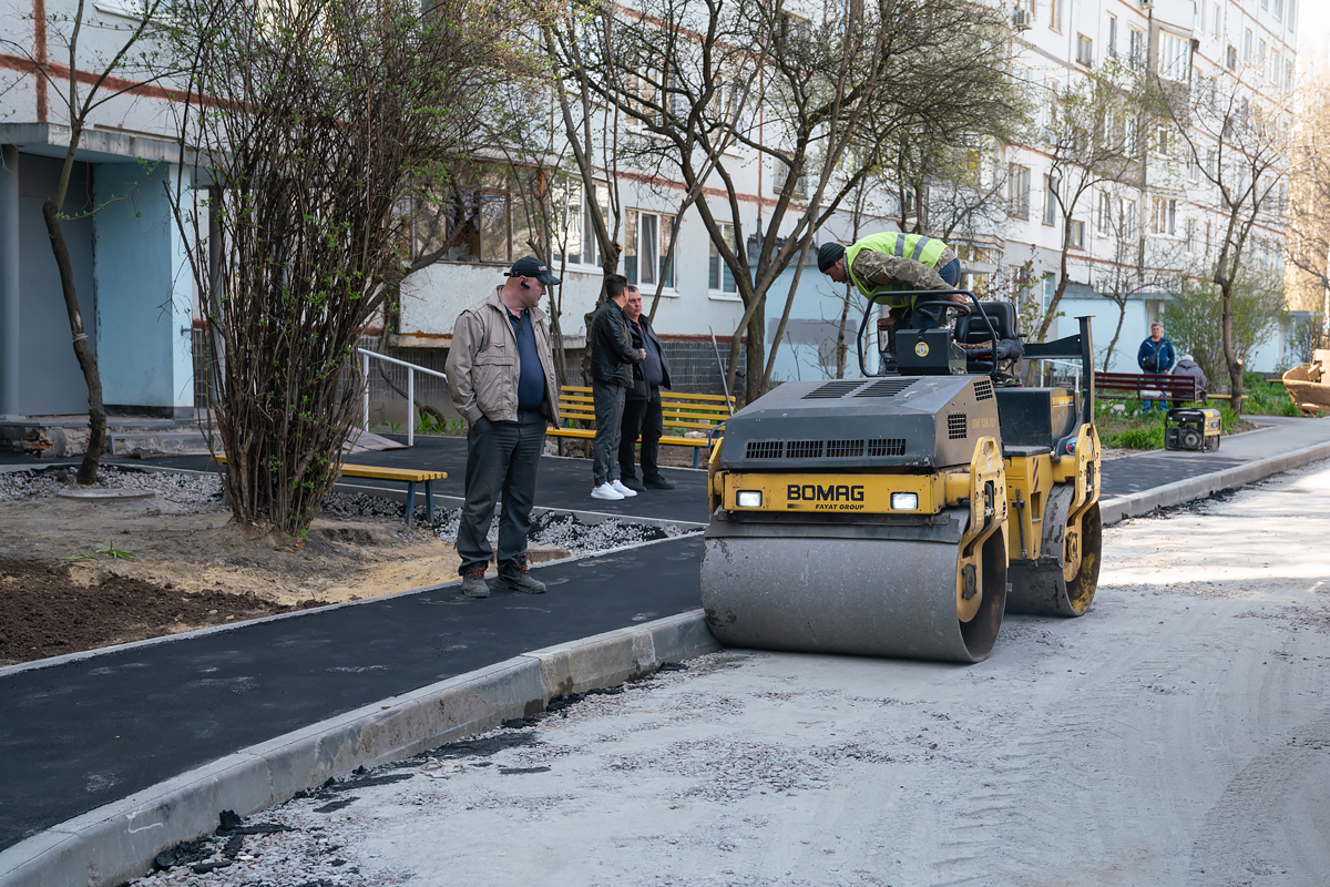 Локацію для відпочинку на вулиці Ахсарова відкриють до Дня захисту дітей