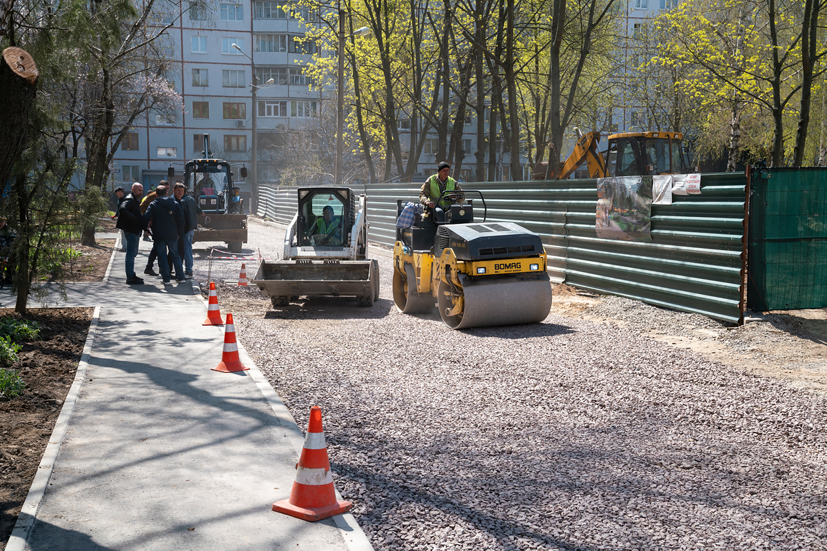 Локацію для відпочинку на вулиці Ахсарова відкриють до Дня захисту дітей