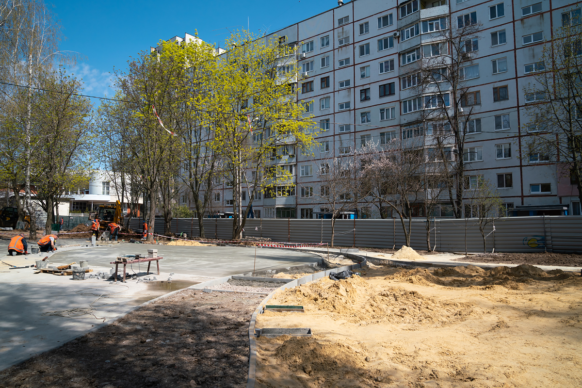 Локацію для відпочинку на вулиці Ахсарова відкриють до Дня захисту дітей