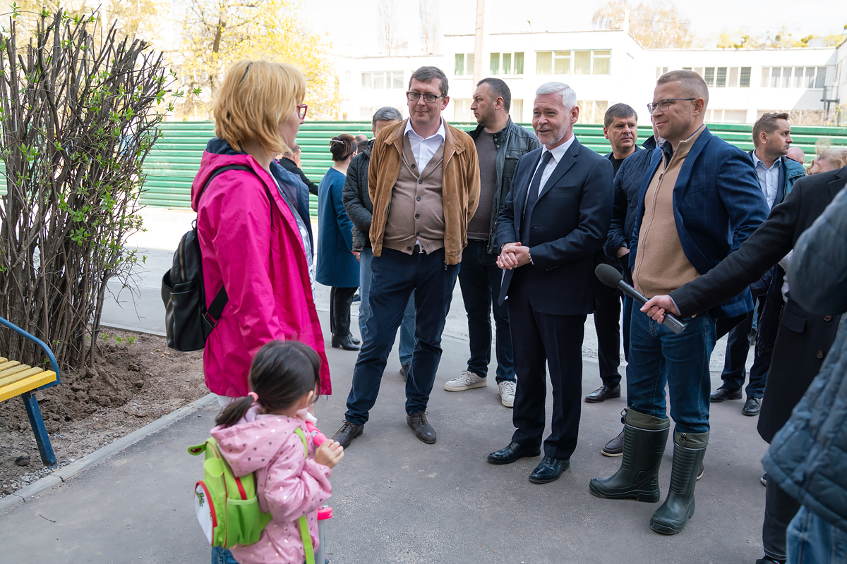Локацію для відпочинку на вулиці Ахсарова відкриють до Дня захисту дітей