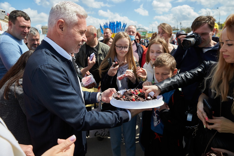 Провідні підприємства Харкова представили на площі Свободи свої досягнення