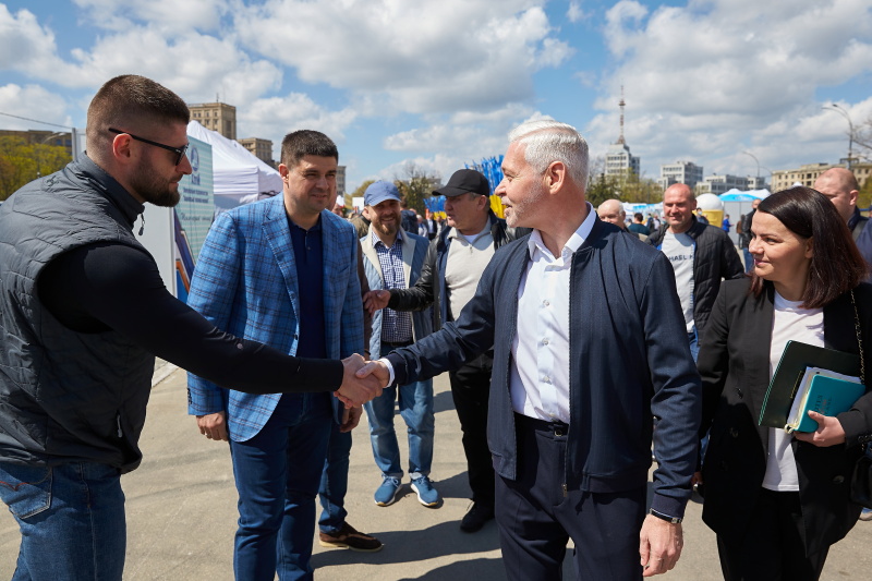 Провідні підприємства Харкова представили на площі Свободи свої досягнення