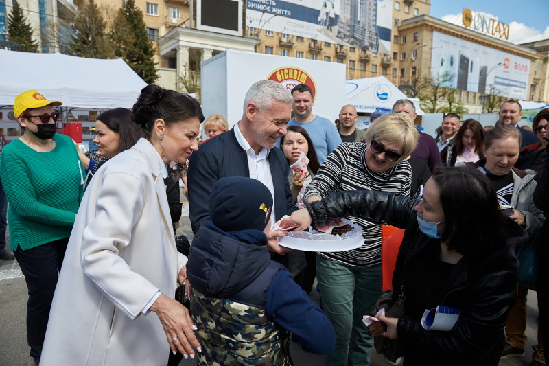 Провідні підприємства Харкова представили на площі Свободи свої досягнення