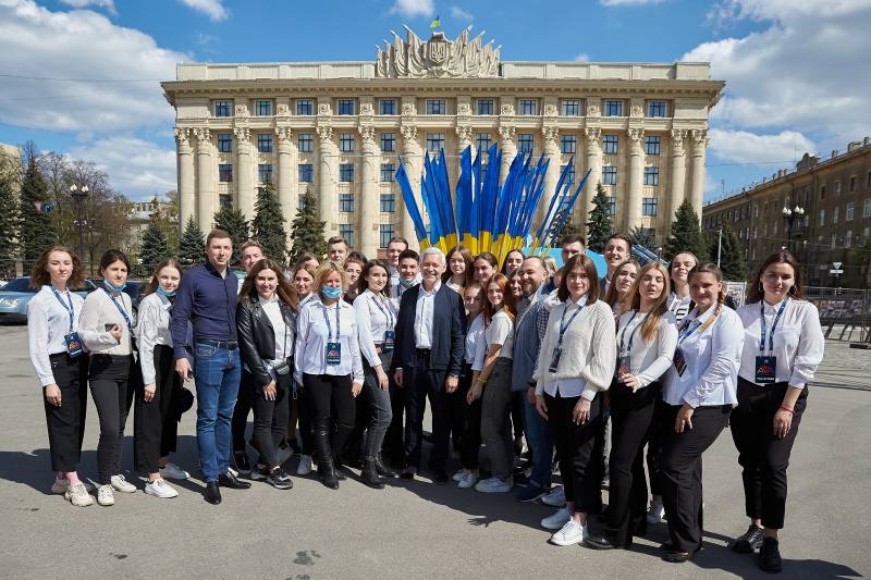 Провідні підприємства Харкова представили на площі Свободи свої досягнення