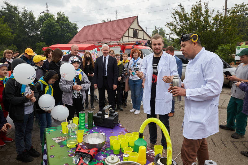 У парку Машинобудівників відбулося свято для дітей