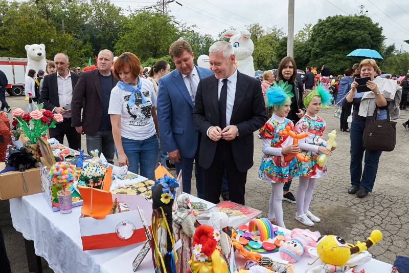 У парку Машинобудівників відбулося свято для дітей