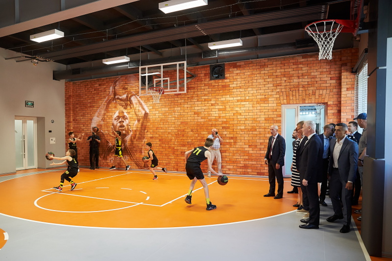 У спорткомплексі на Новгородській відкривають дитячі секції