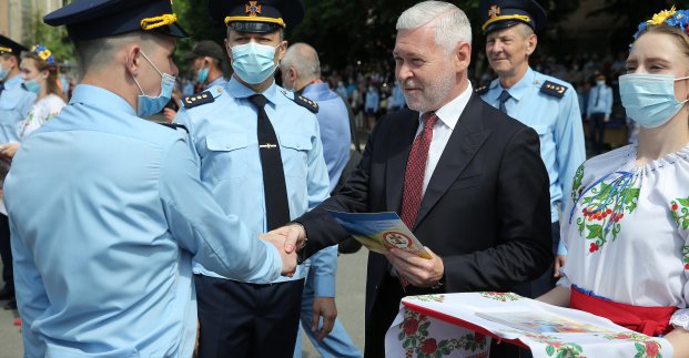 Ігор Терехов привітав випускників університету цивільного захисту