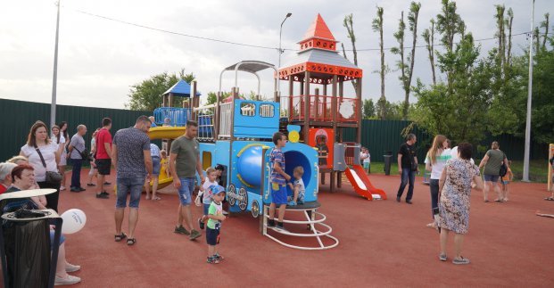 В Основ'янському районі відкрили сучасну зону відпочинку