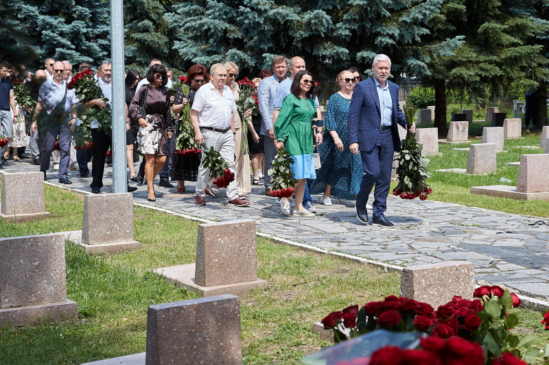 Харків'яни вшанували пам'ять Геннадія Кернеса
