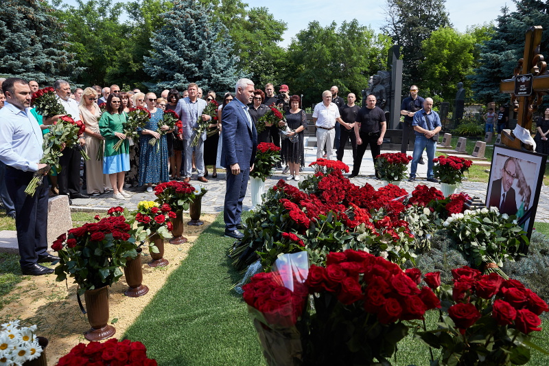 Харків'яни вшанували пам'ять Геннадія Кернеса
