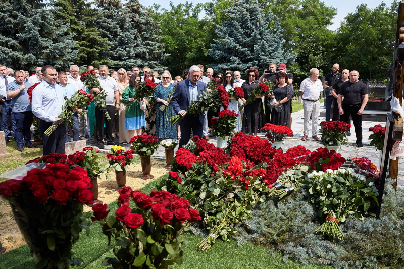 Харків'яни вшанували пам'ять Геннадія Кернеса