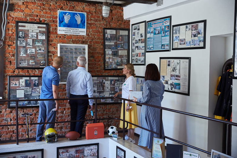 Біля дитячої обласної лікарні відремонтують дорогу