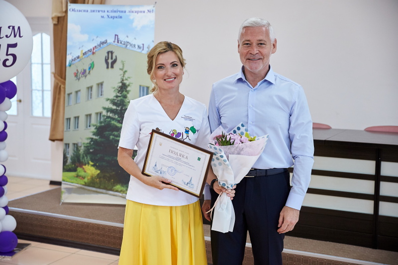 Біля дитячої обласної лікарні відремонтують дорогу