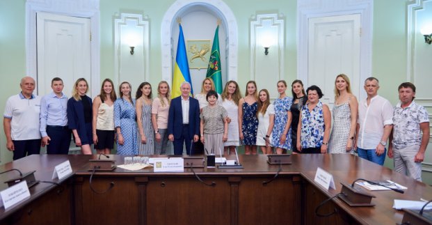Ігор Терехов побажав успіхів харківським синхроністкам на Олімпіаді в Токіо