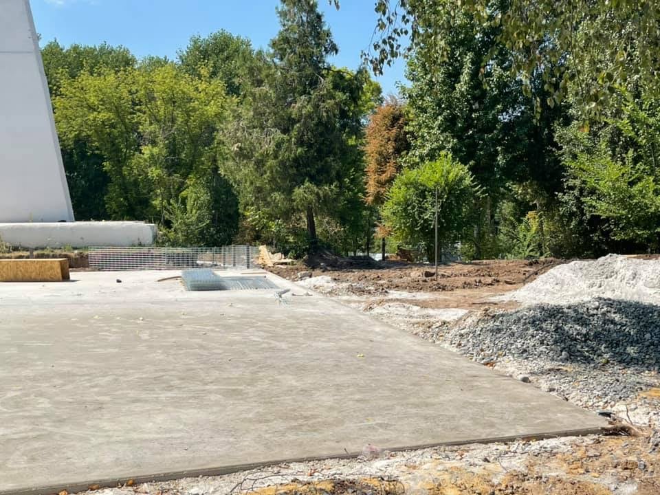 У місті триває реконструкція парку «Юність»