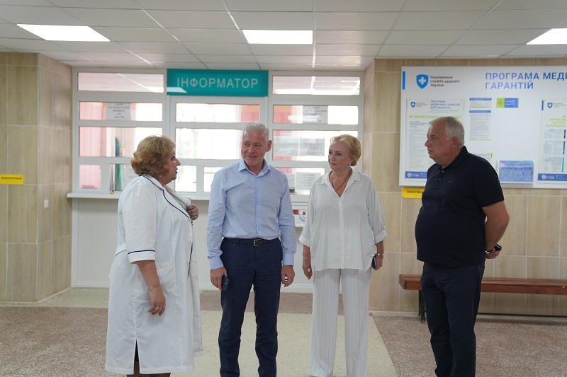 У Харкові продовжують модернізувати холи міських поліклінік