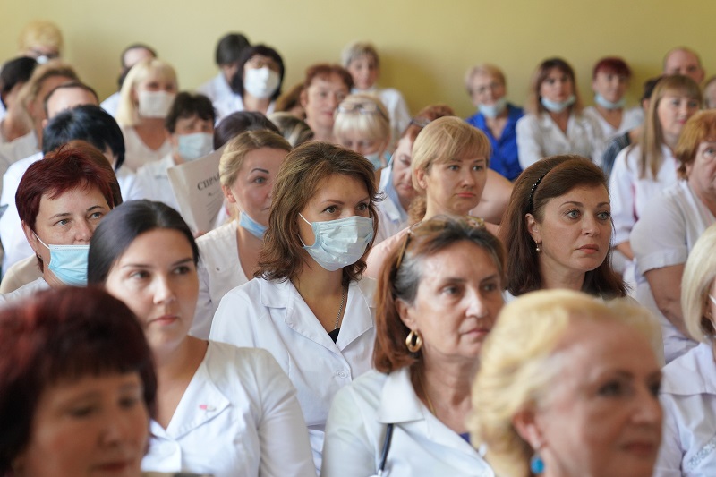 У Харкові продовжують модернізувати холи міських поліклінік