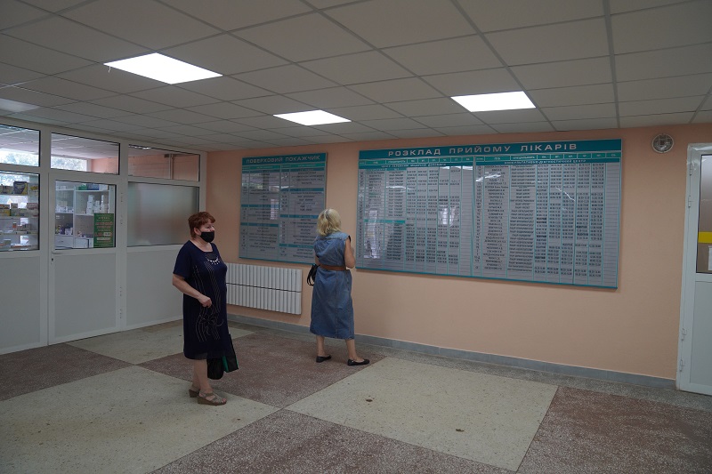 У Харкові продовжують модернізувати холи міських поліклінік