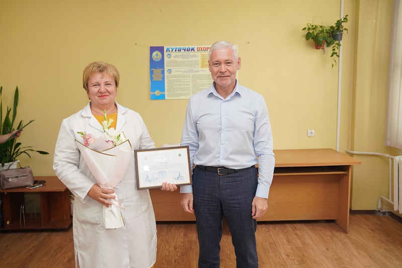 У Харкові продовжують модернізувати холи міських поліклінік