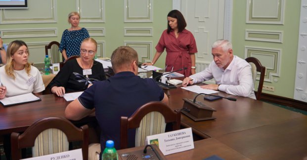Заборона на незаконну торгівлю і допомога громадським організаціям - Ігор Терехов зустрівся з харків'янами
