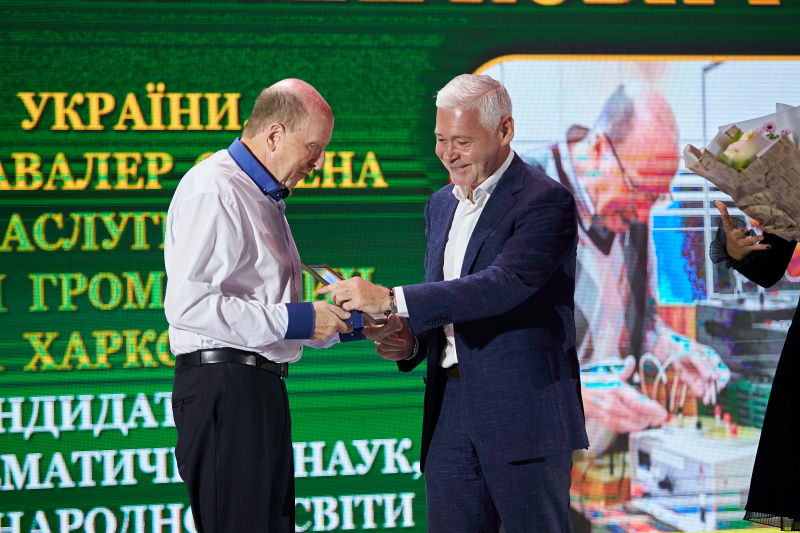Харківським вчителям підвищать надбавки за престижність праці