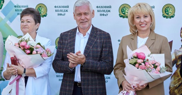Ігор Терехов привітав фармацевтичний коледж з 75-річчям