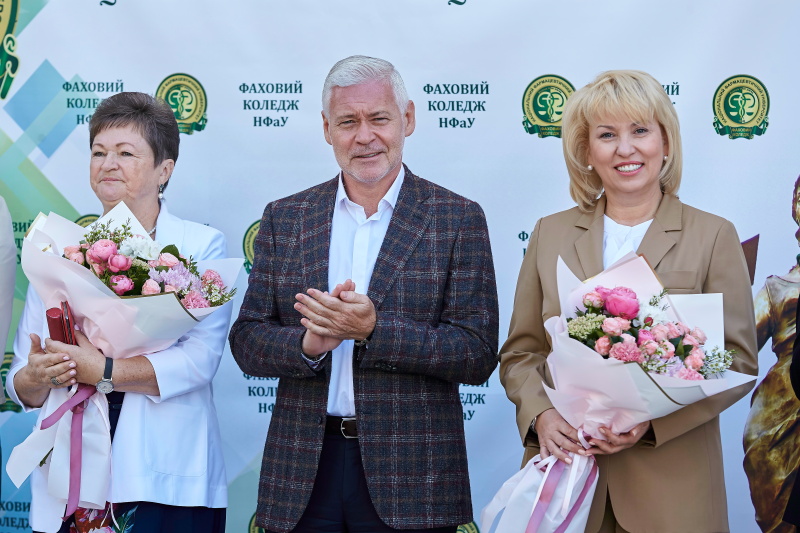Ігор Терехов привітав фармацевтичний коледж з 75-річчям