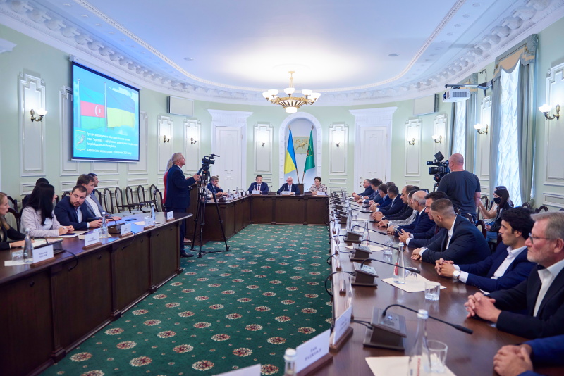 Ігор Терехов зустрівся з офіційними делегаціями та діаспорою Азербайджану